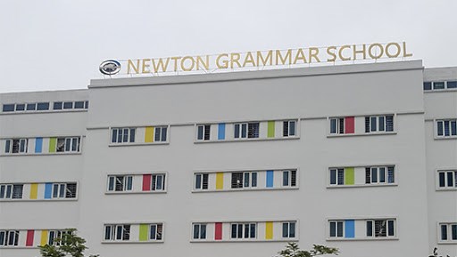 Trường THPT Newton